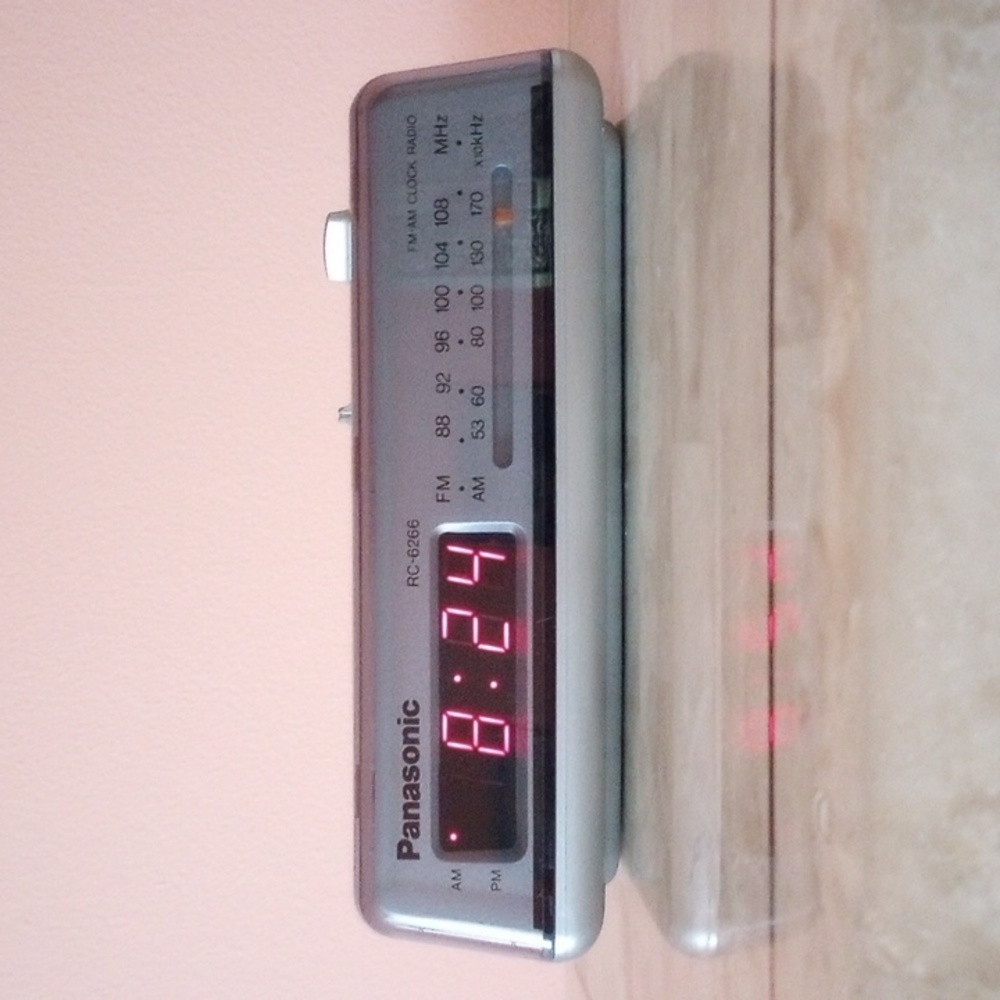 Alarm Clock Radio AM/FM - PANASONIC - Picture 6 of 15